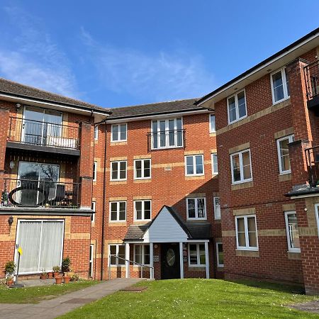Archers 2 Bedrooms, Balcony, 2 Bathrooms, Free Parking, Wifi Southampton Bagian luar foto