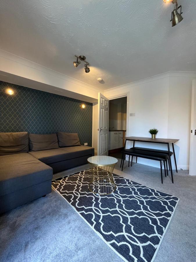Archers 2 Bedrooms, Balcony, 2 Bathrooms, Free Parking, Wifi Southampton Bagian luar foto