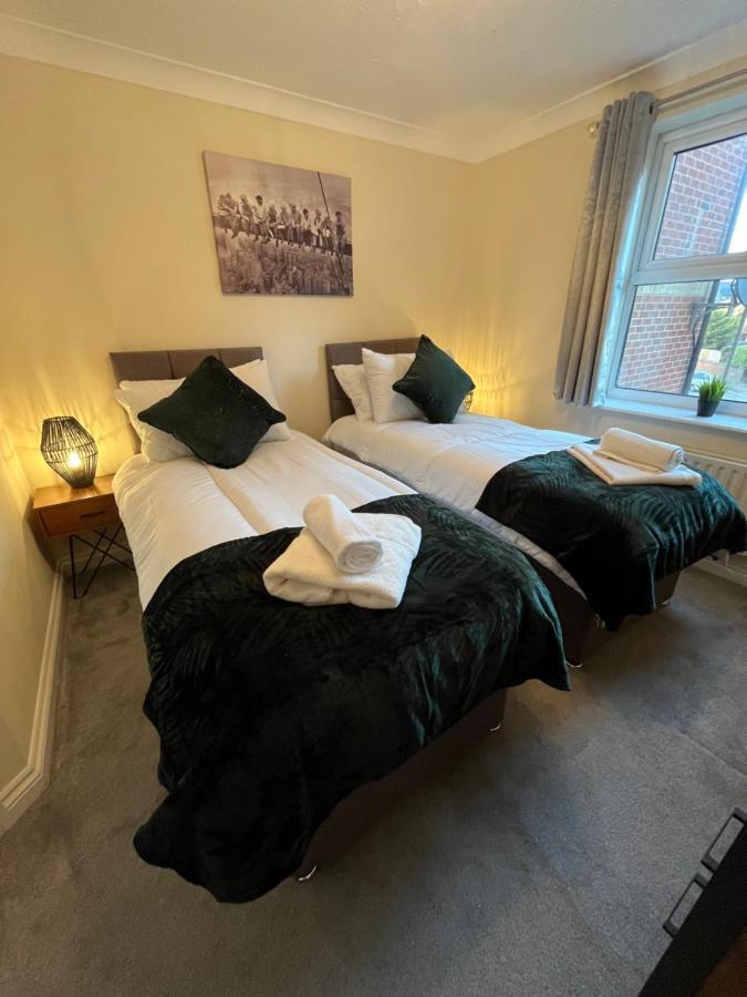Archers 2 Bedrooms, Balcony, 2 Bathrooms, Free Parking, Wifi Southampton Bagian luar foto