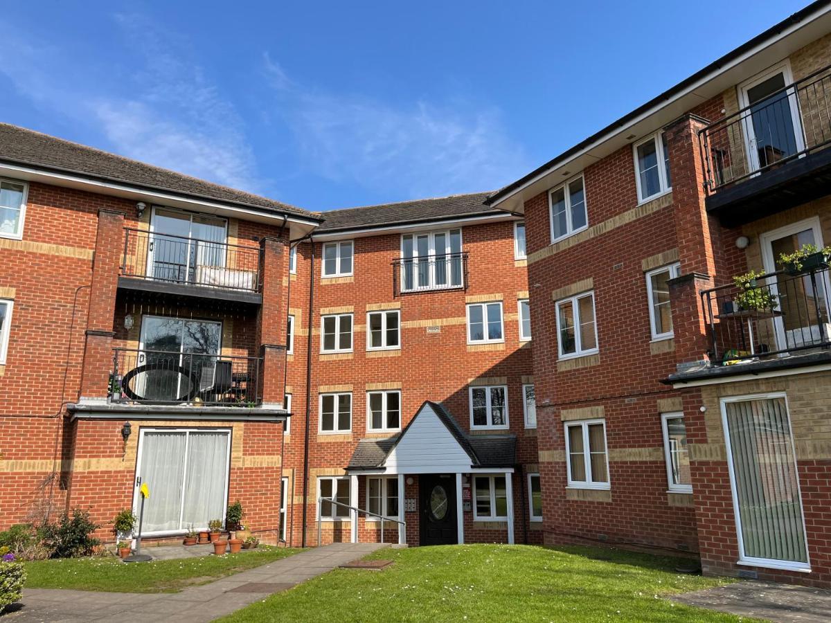 Archers 2 Bedrooms, Balcony, 2 Bathrooms, Free Parking, Wifi Southampton Bagian luar foto